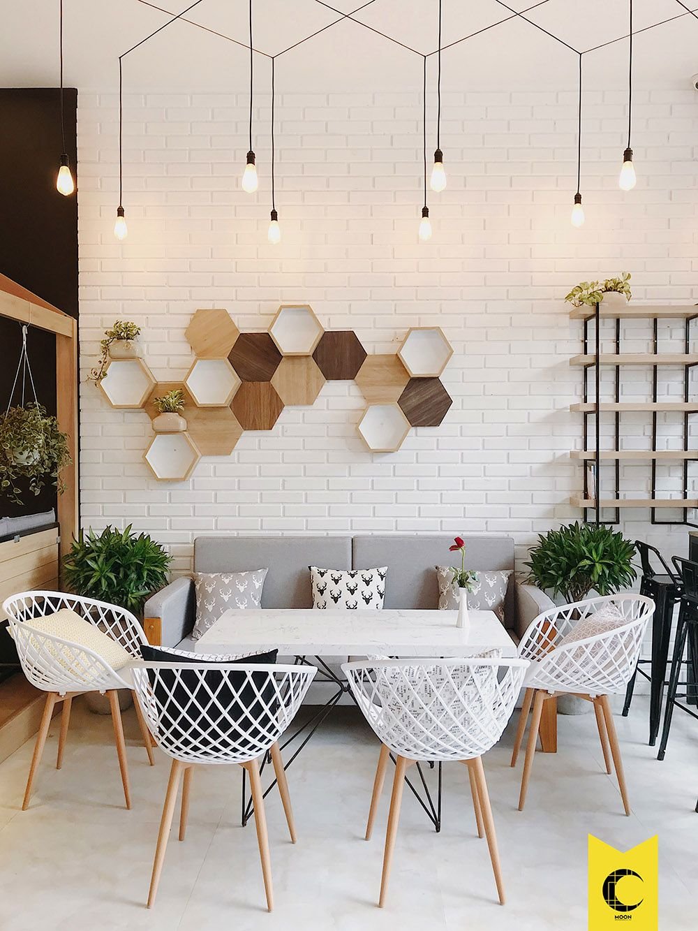 Детали интерьера кофейни