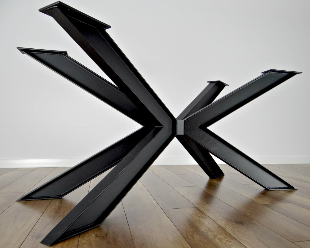 Подстолье футуризм