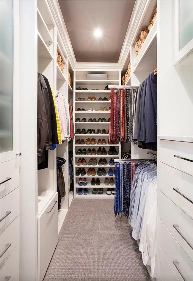 Прямоугольная гардеробная