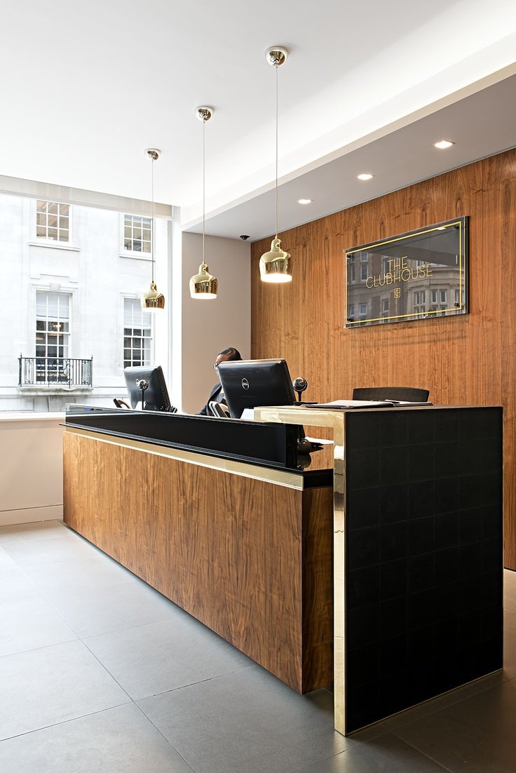 Ресепшн в офисе