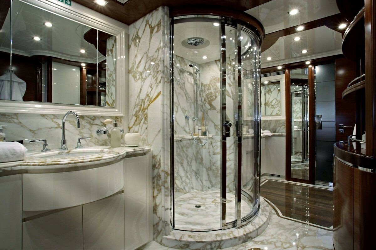 Душевой кабина телефон. Роскошные Ванные комнаты. Красивая ванна. Интерьер душевой. Интерьер ванной комнаты с душевой.