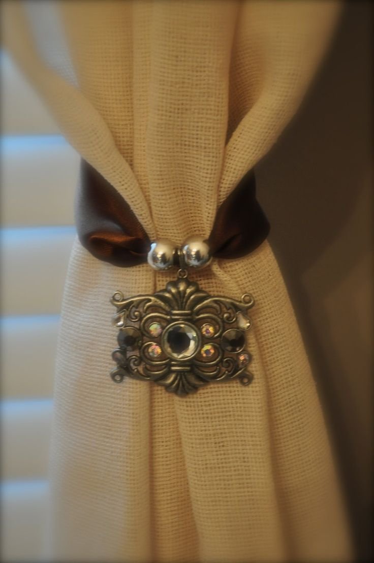 Броши для подхватов для штор