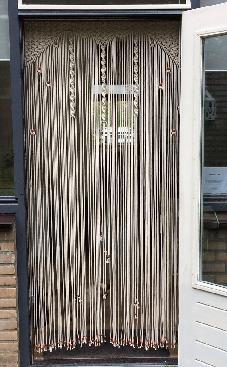 Висячие жалюзи на двери