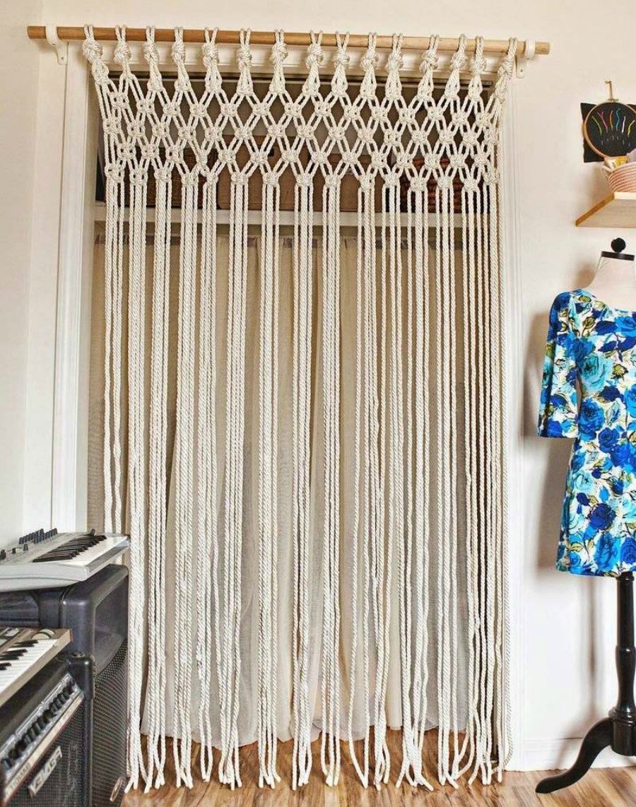 Плетеные шторы на дверь