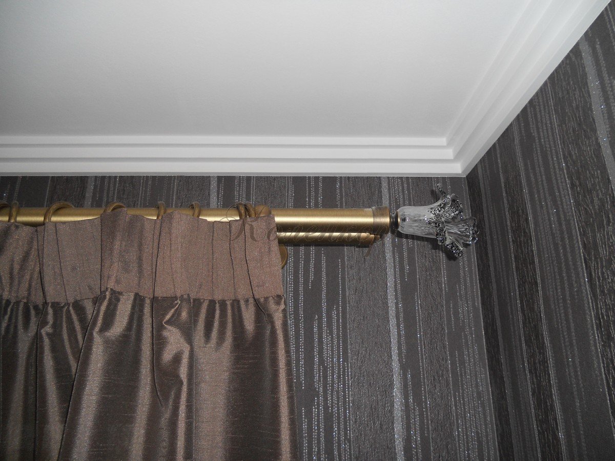 Карниз на стену для штор