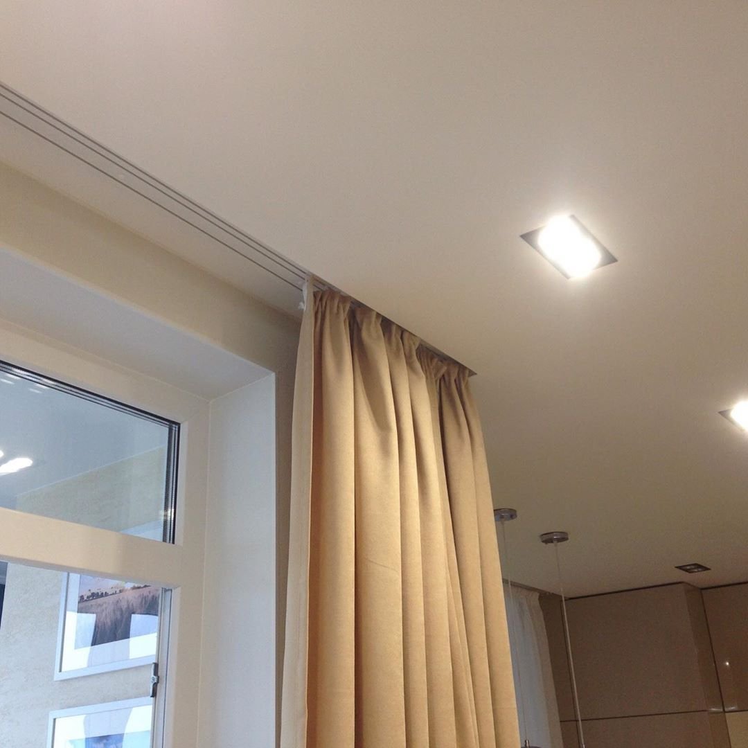 Скрытый карниз для натяжного потолка пк5