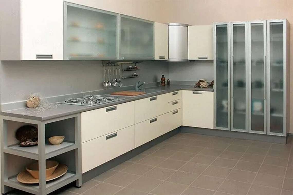 Кухня с матовым стеклом