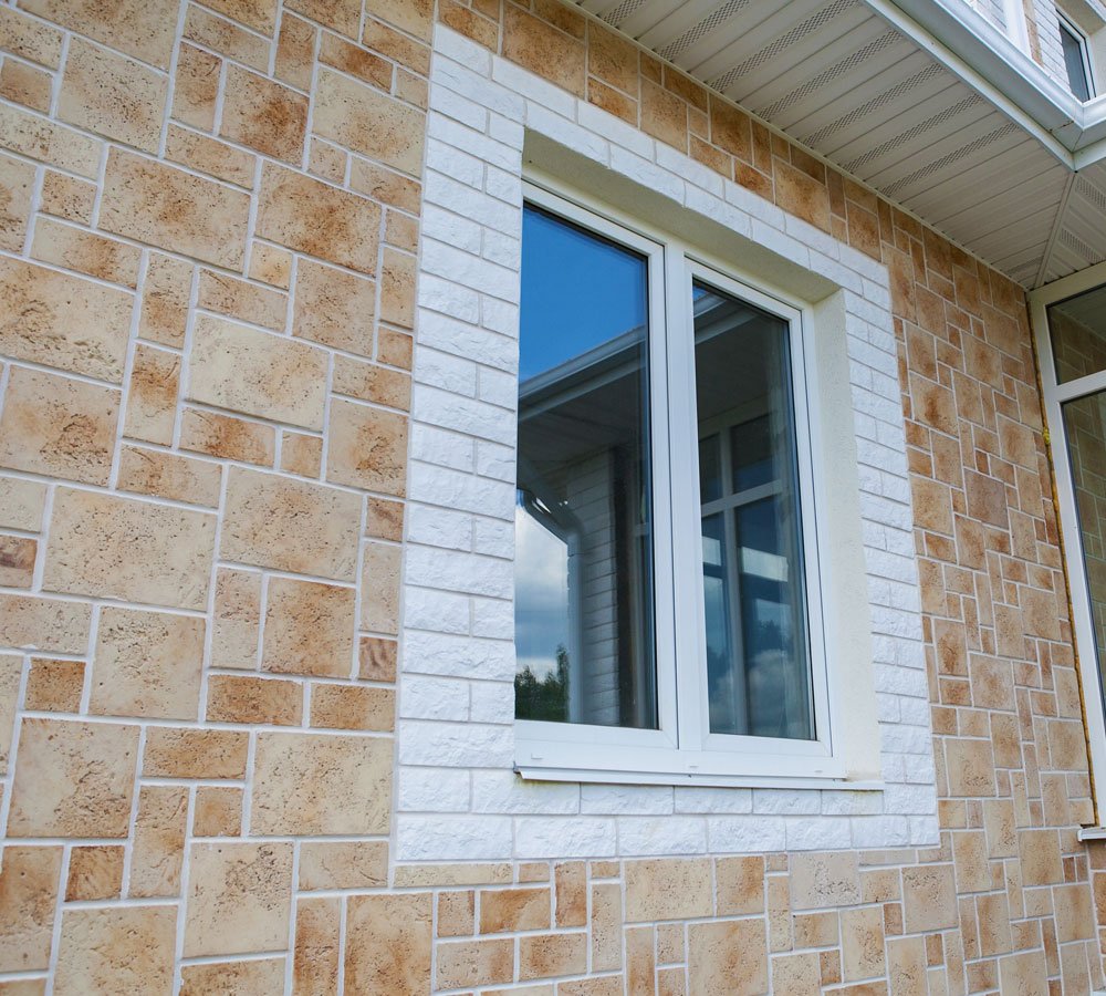 Фасад облицованный камнем