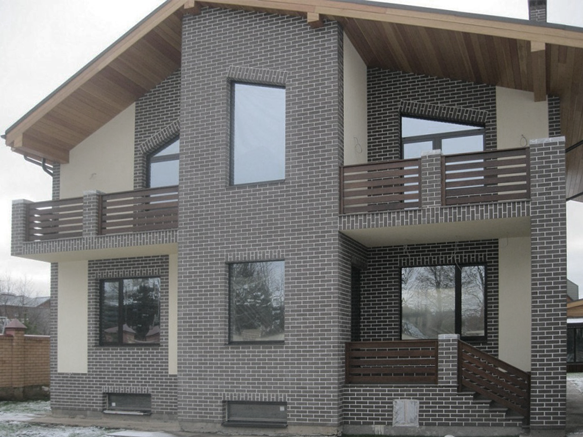 Комбинированные фасады домов