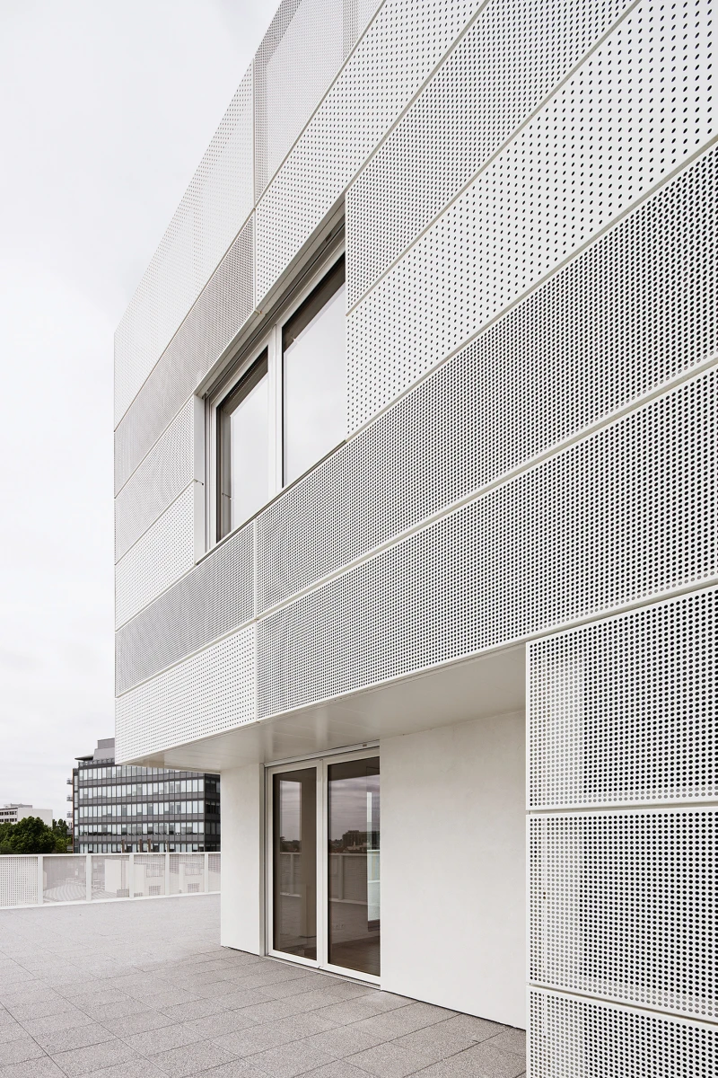 Сетчатые панели фасада