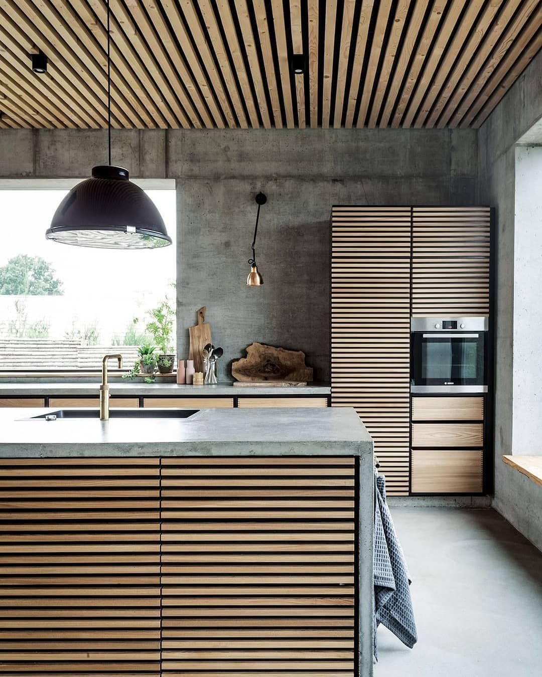 Реечный потолок лофт