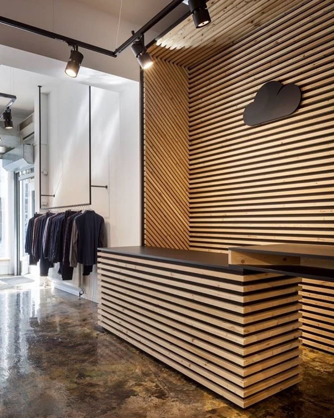 Отделка деревянными рейками