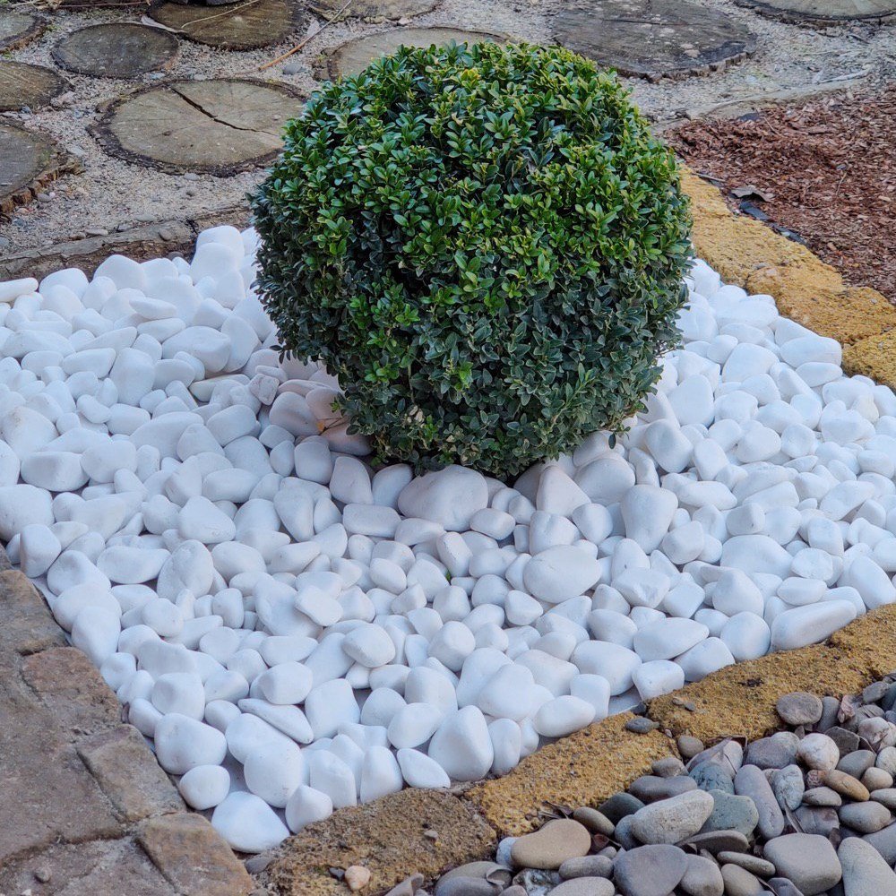 Мрамор белый галтованный ландшафт