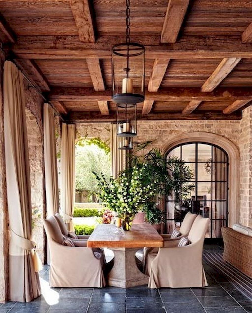 Интерьер веранды в стиле Кантри