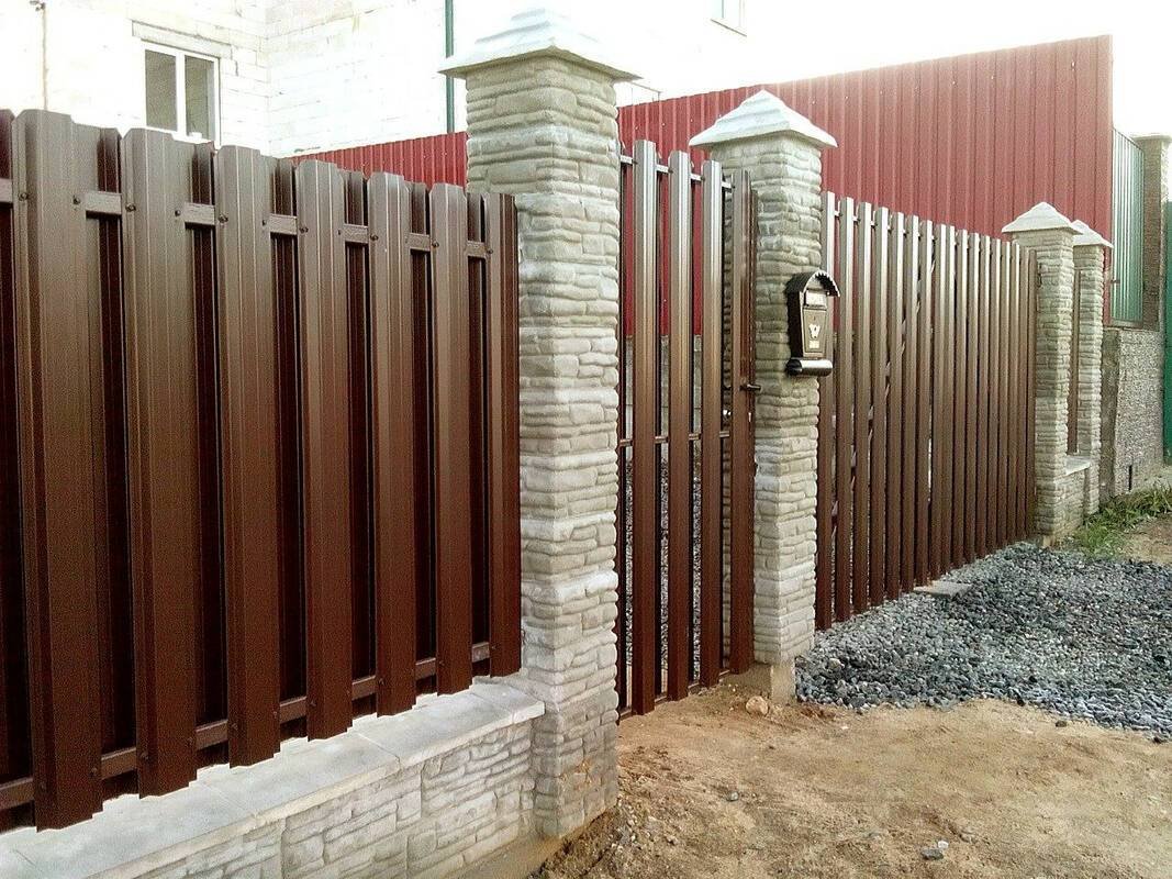 Наборный столб для забора