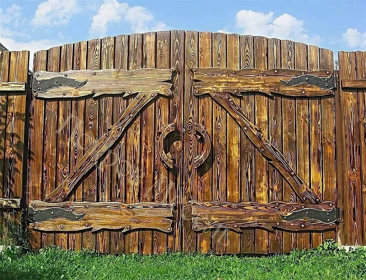 Деревянные ворота