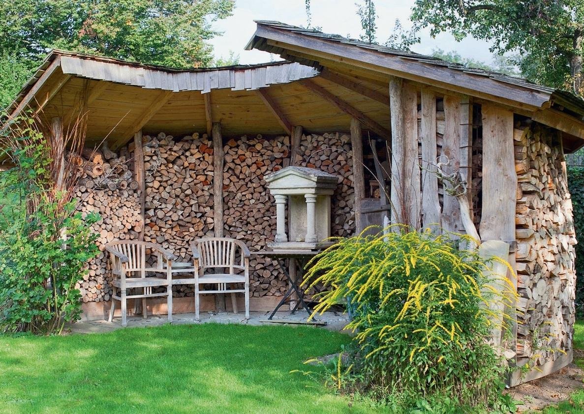 Беседка в старинном стиле