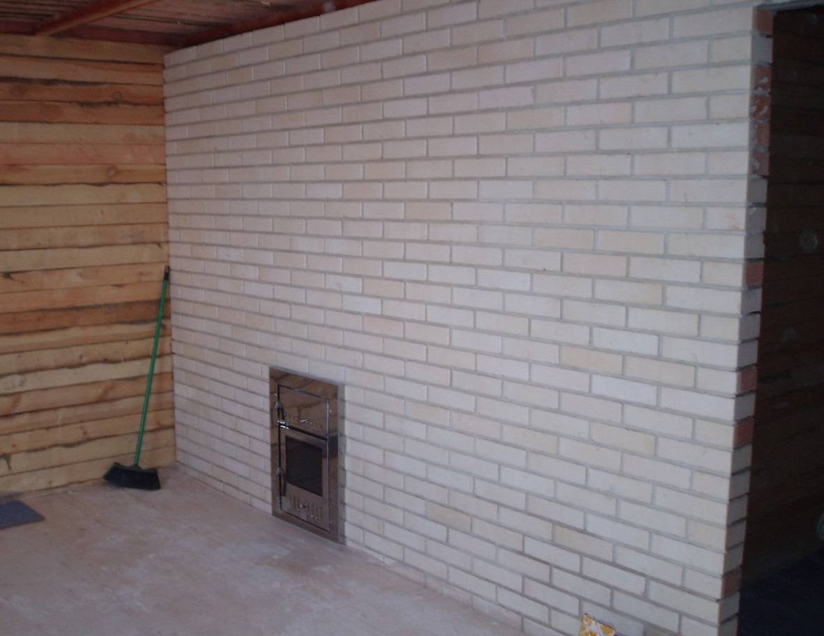 Кирпичная перегородка в бане