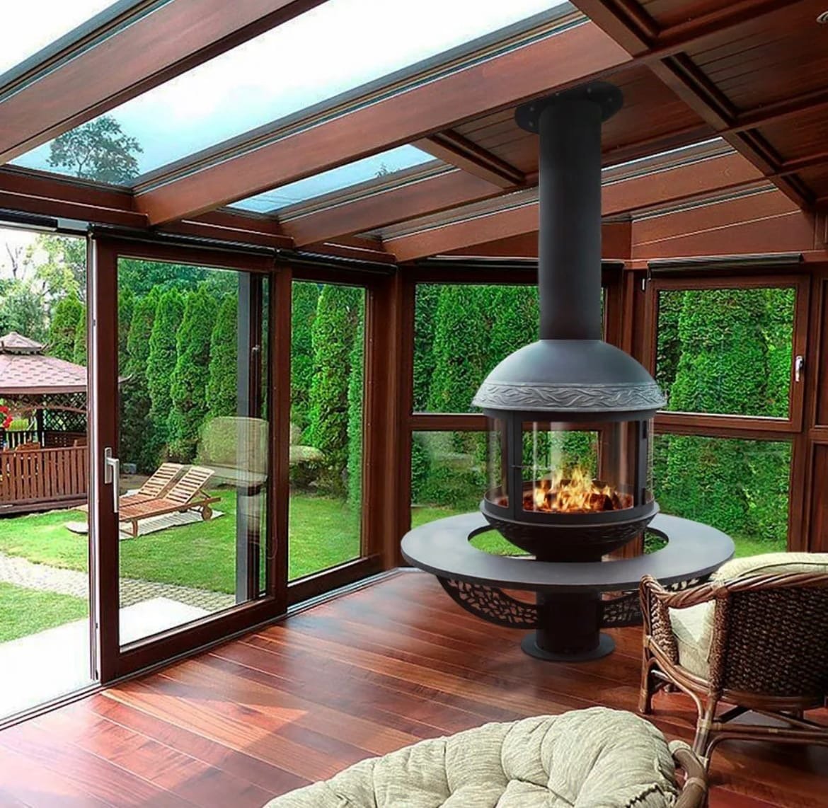 Закрытая веранда с мангалом