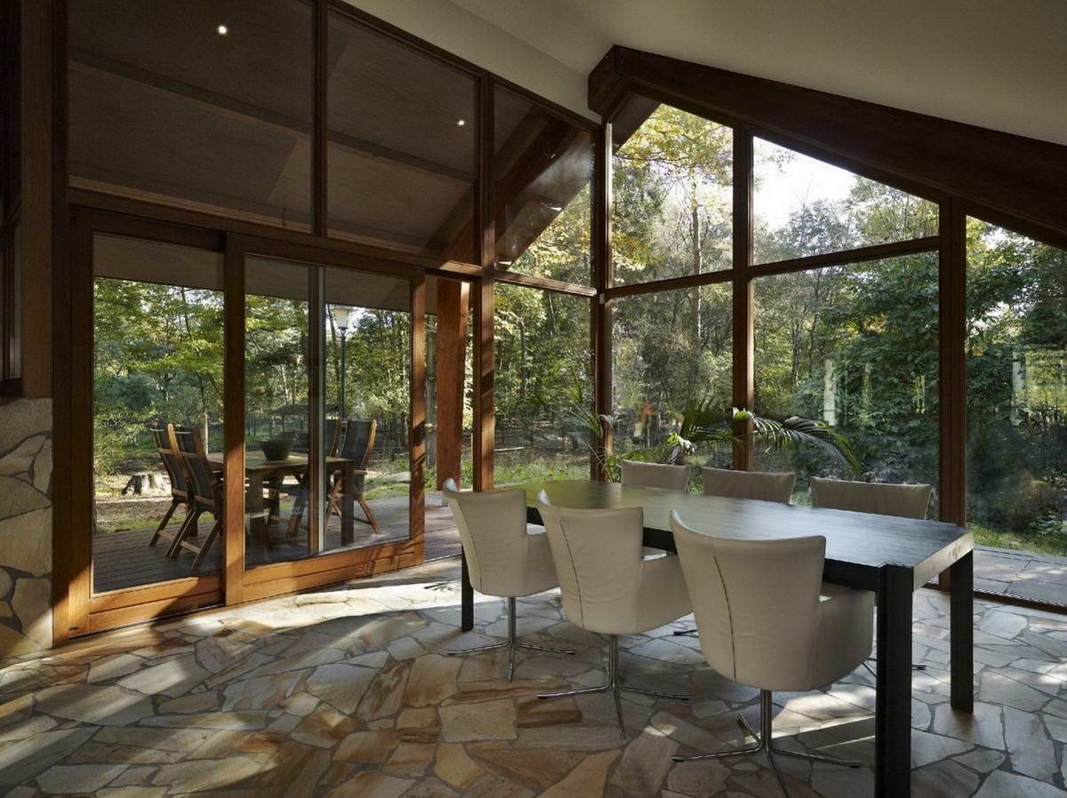 Веранда с панорамными окнами