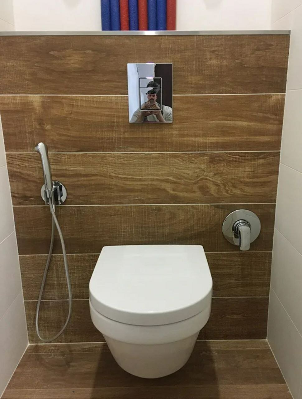 Инсталляция Grohe и унитаз с гигиеническим душем