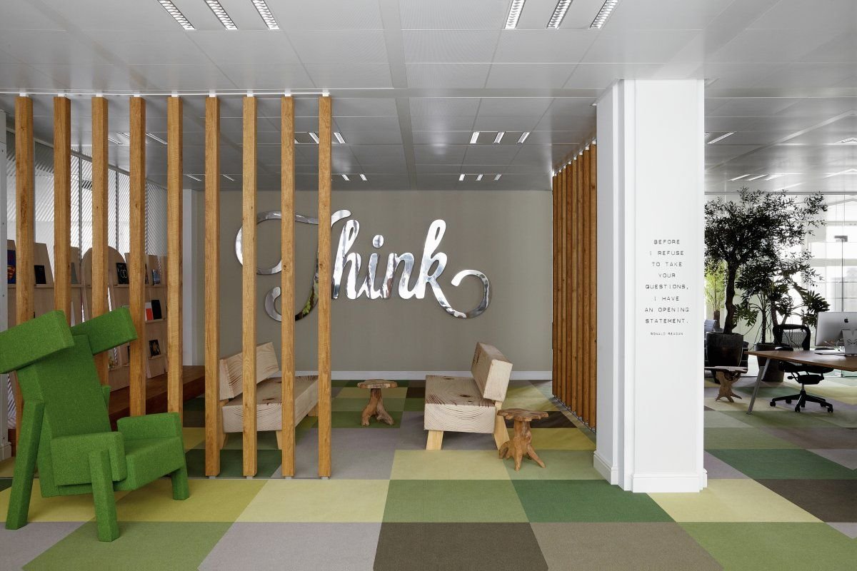 Фирменный стиль в интерьере офиса