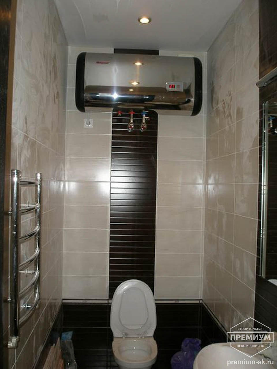 Горизонтальный бойлер в туалете