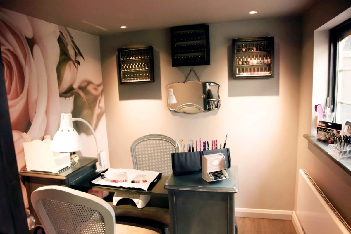 Интерьер кабинета маникюра на дому