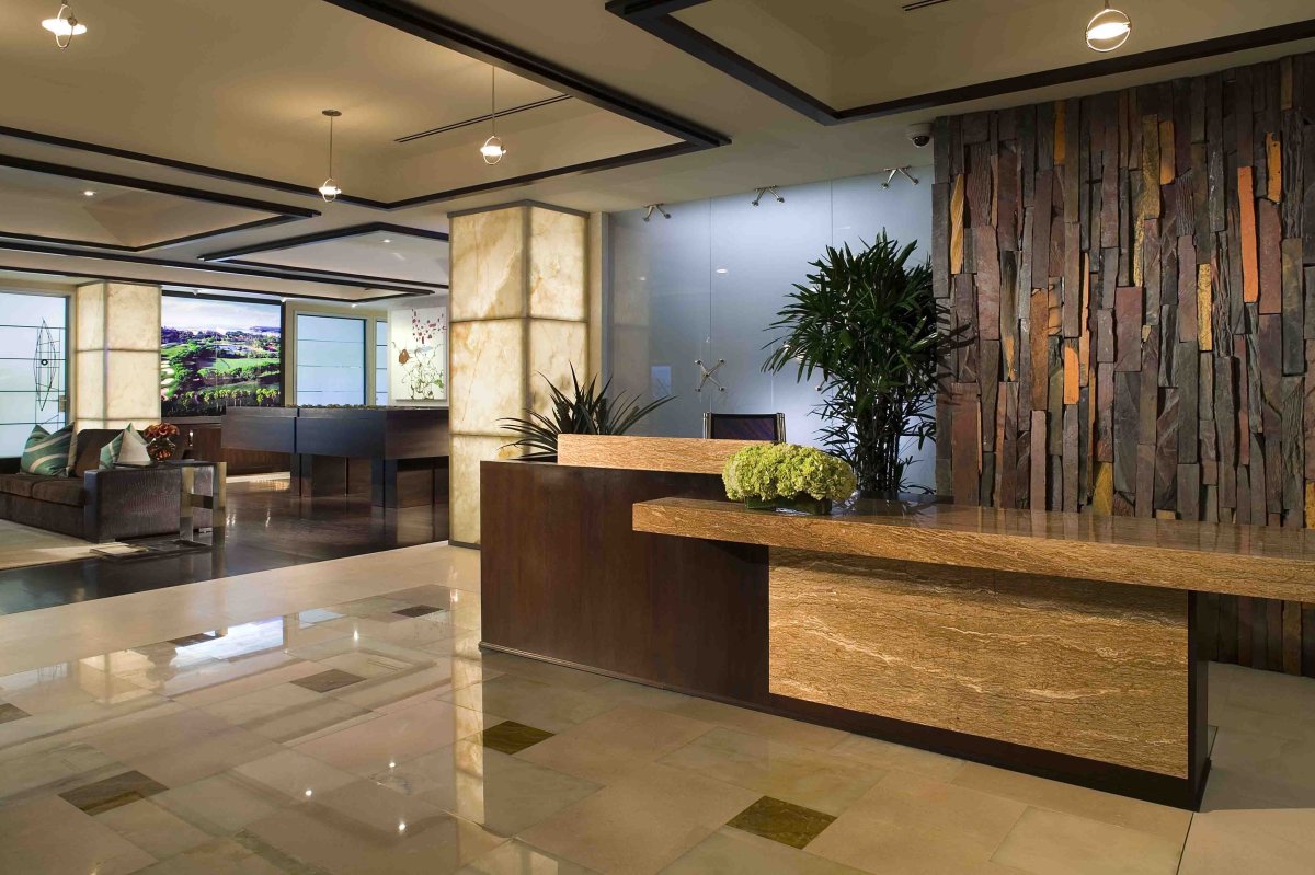Зона ресепшн в гостинице