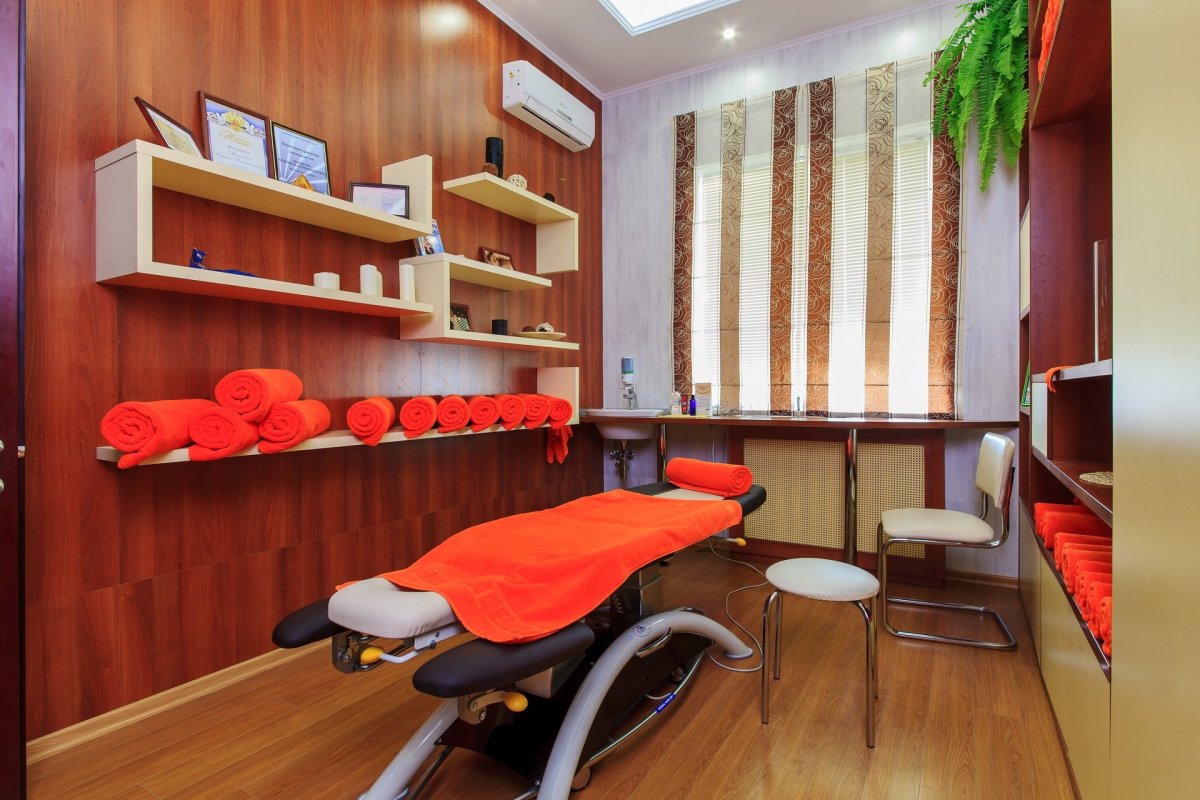 Интерьер кабинета массажа