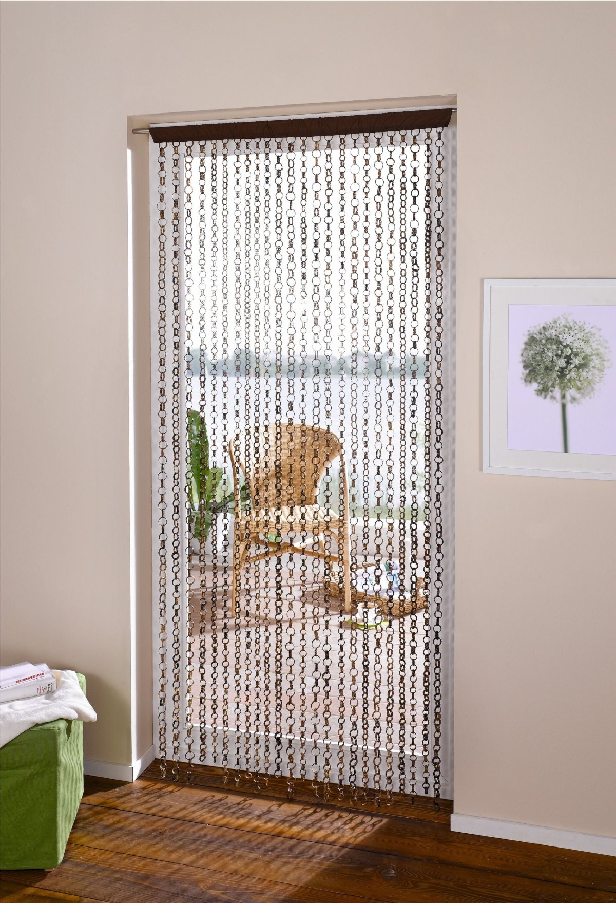 Занавески на дверной проем