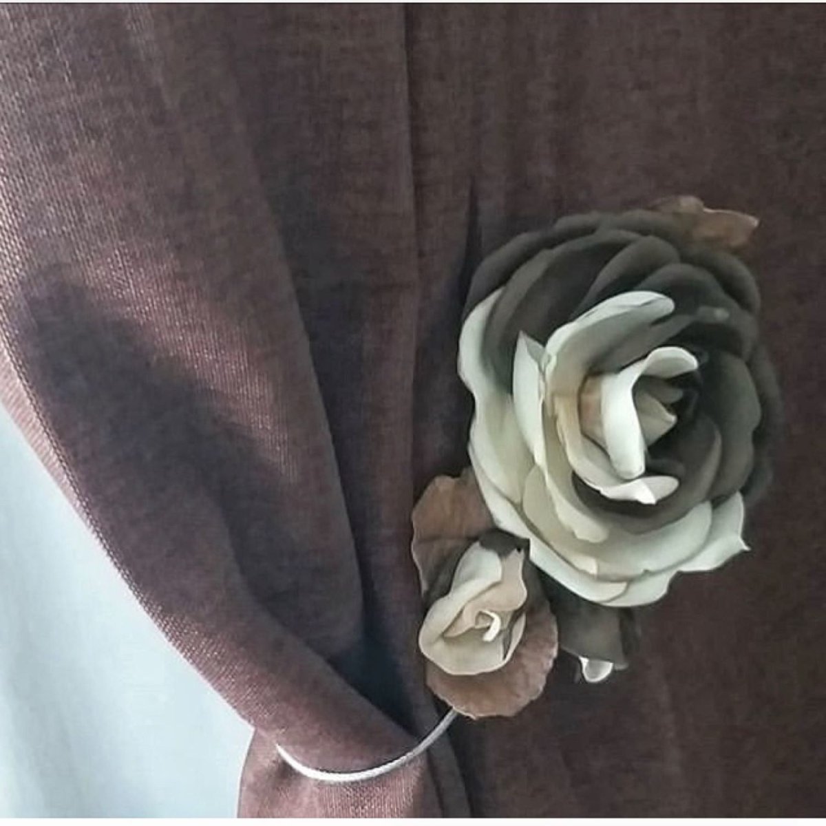 Подхваты для штор розы