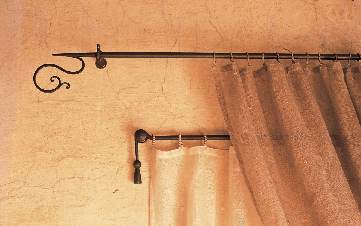 Кованые карнизы