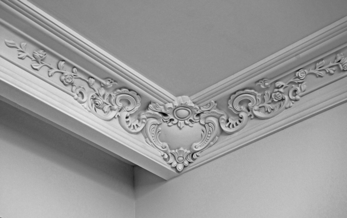 Карниз iz gipsa