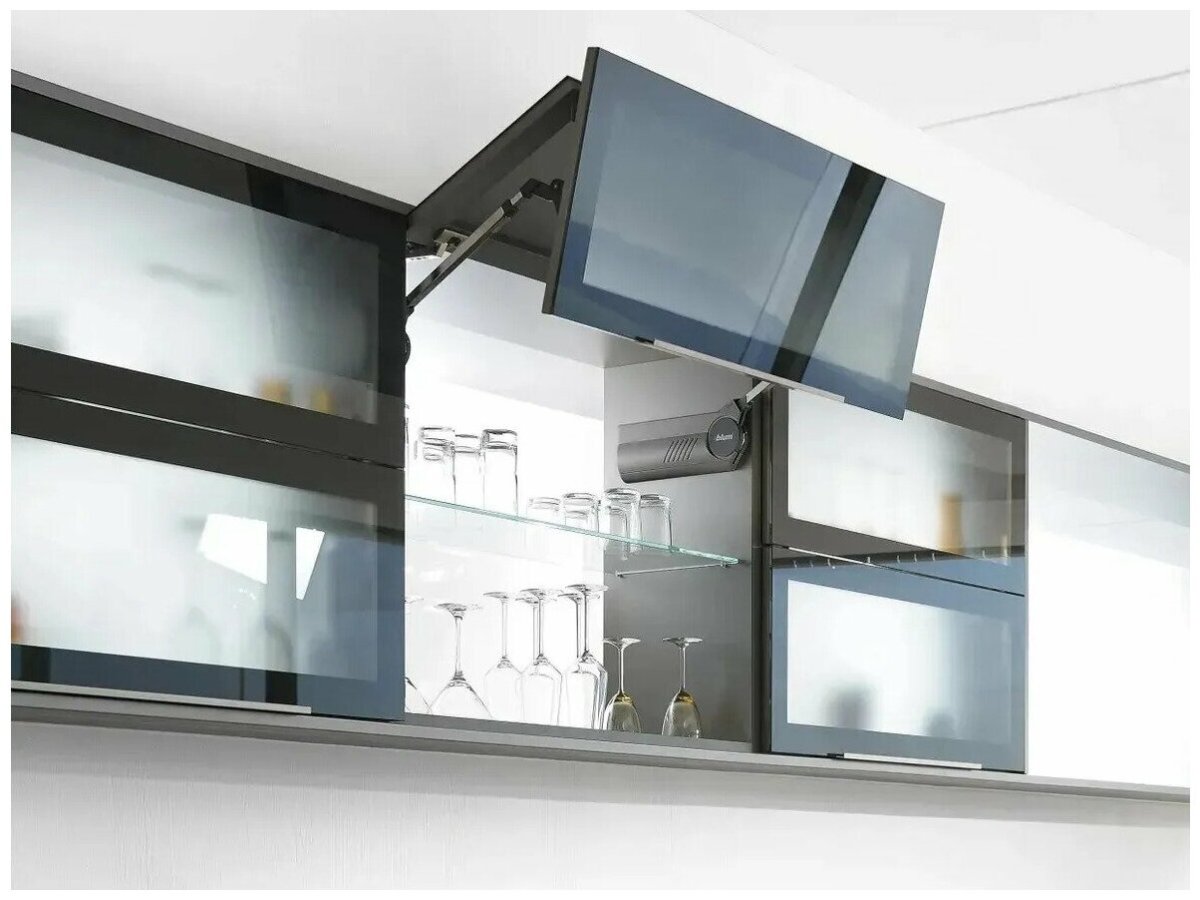 Складной подъемник Blum Aventos