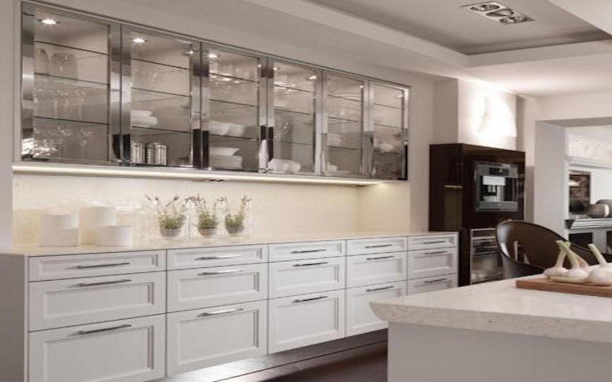 Стеклянные фасады для мебели