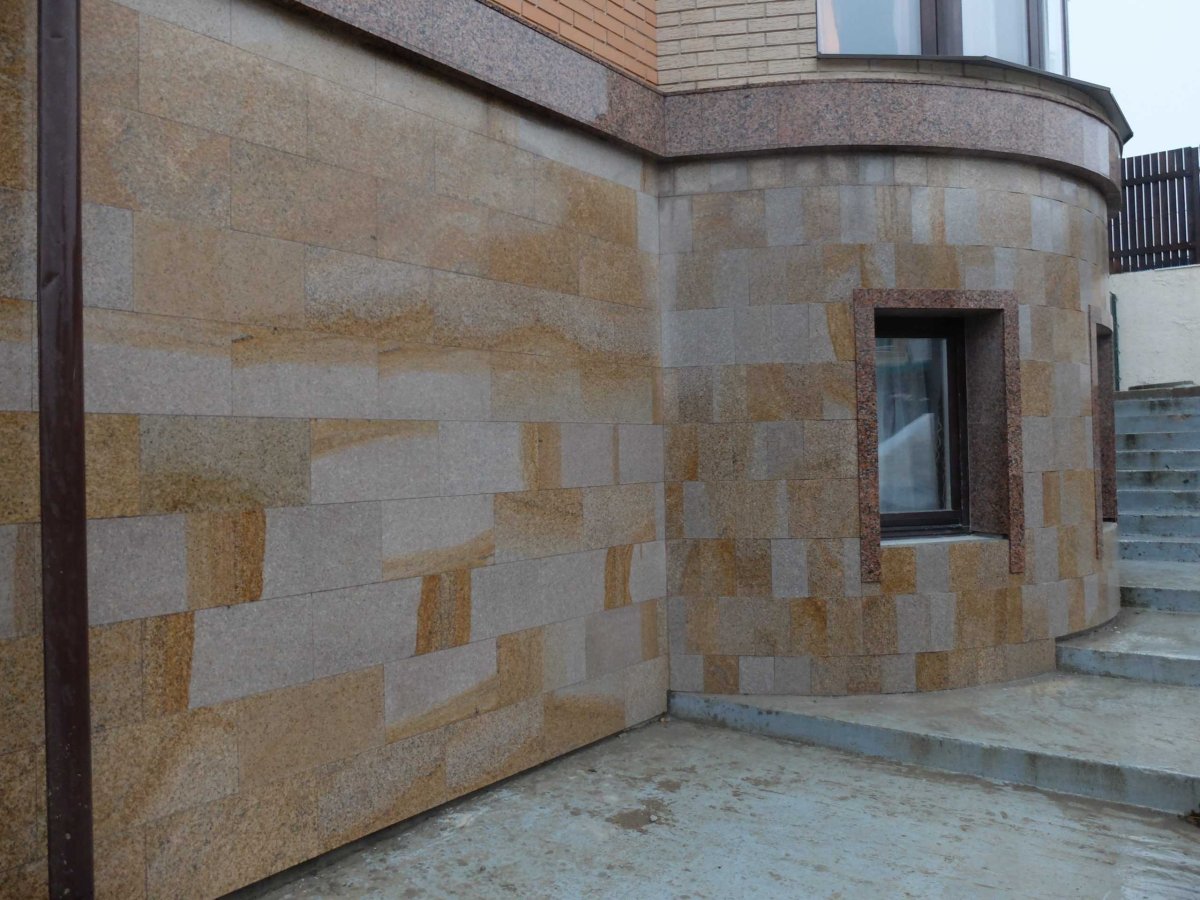 Гибкий камень для цоколя