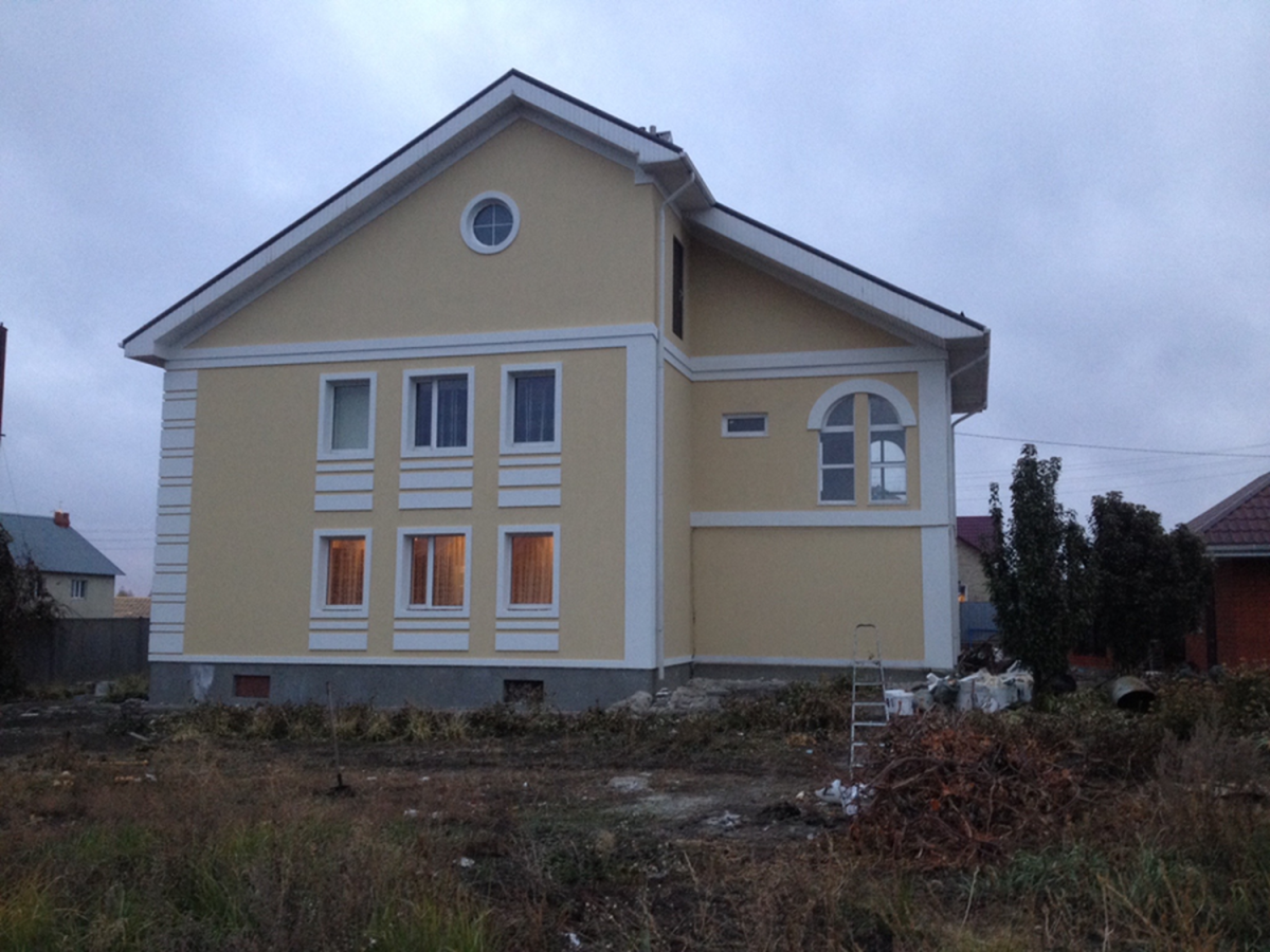 Фасад частного дома шуба