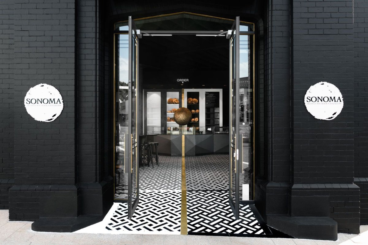 Витрина идея черная