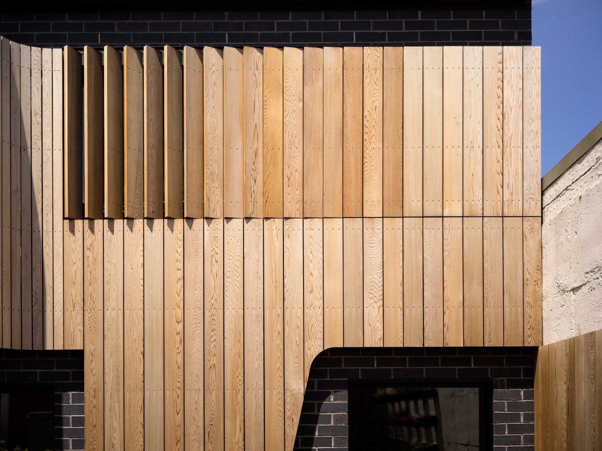 Ламели фасадные деревянные