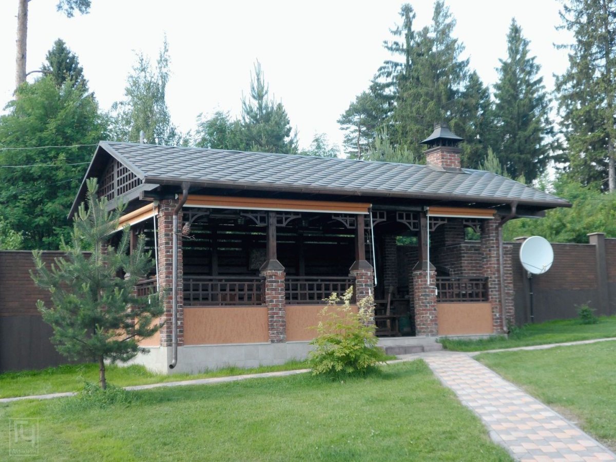 Баня с беседкой и мангальной зоной