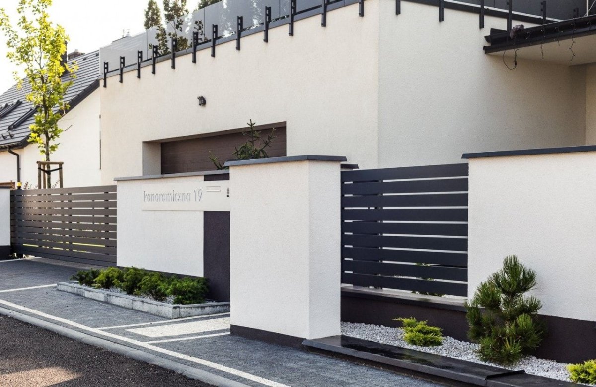 Современный забор для дома