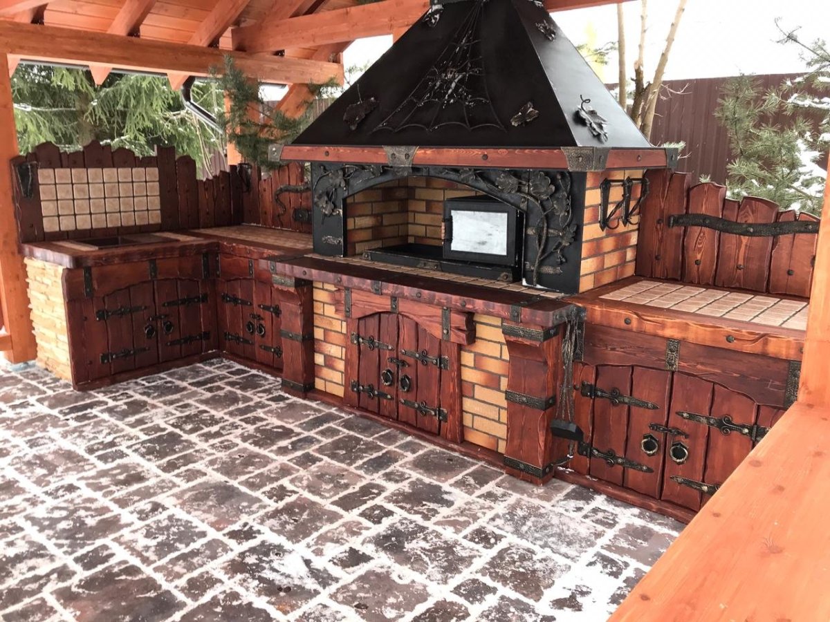 Барбекю из кирпича под старину