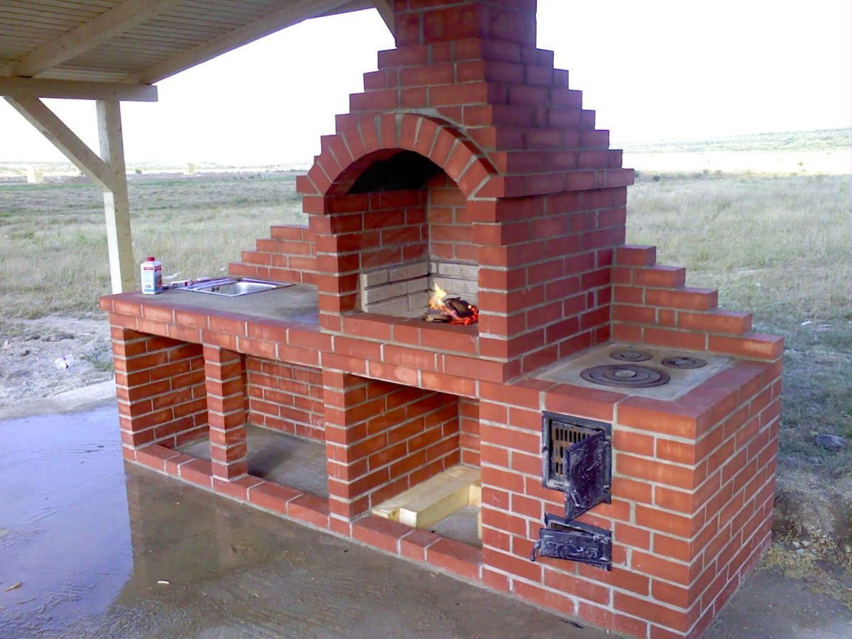Уличные печи и мангалы из кирпича