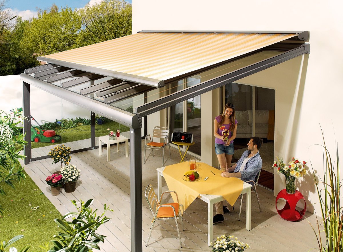 Складной навес над террасой