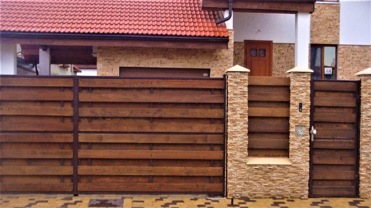 Деревянный забор шахматка горизонтальная