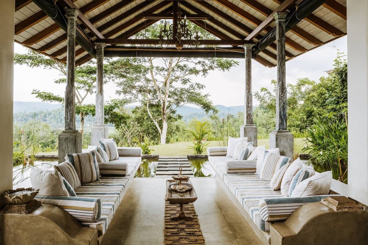 Веранда на вилле