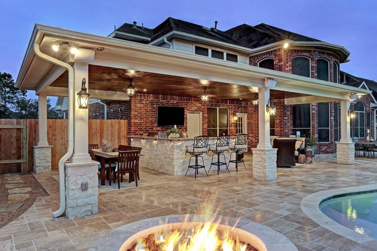 Терраса барбекю патио с барбекю