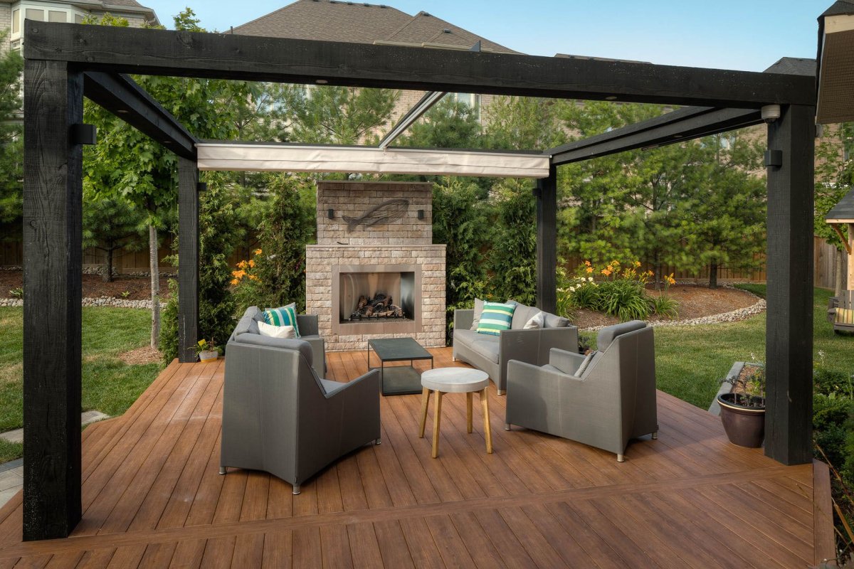 Patio Roof with Shades