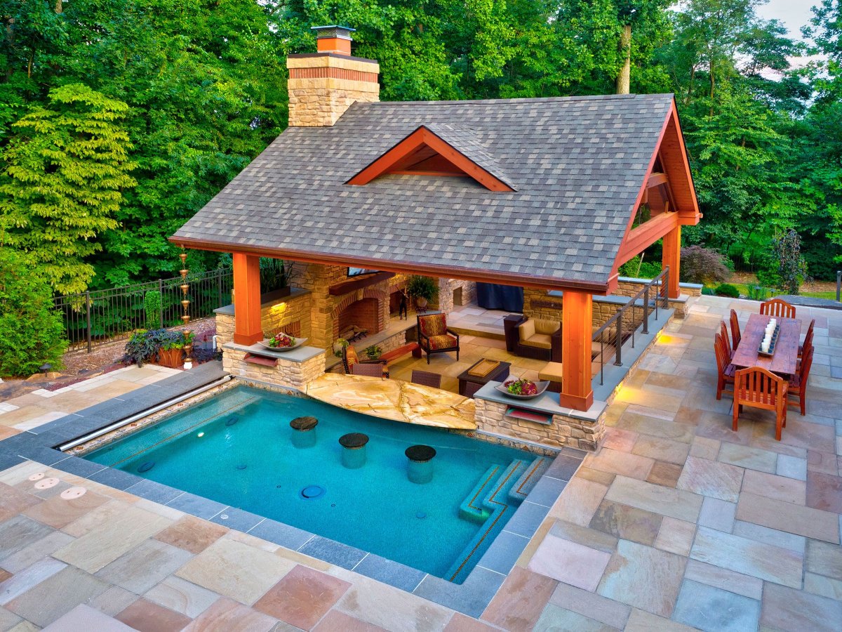 Беседка с бассейном углом